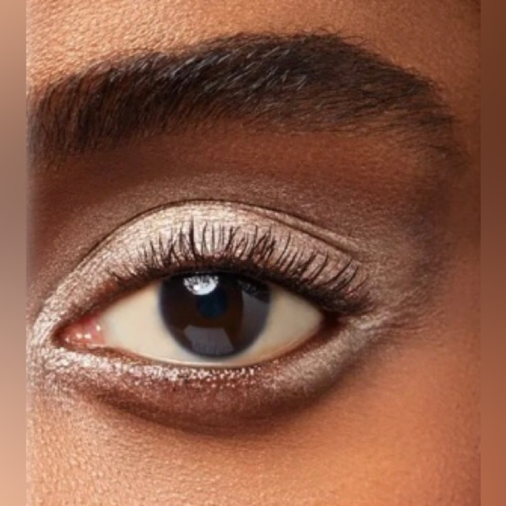 Billion Dollar Beauty Shimmer Eyeshadow Stick - Ivory - Picture 8 of 8